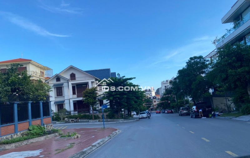 Bán Biệt Thự hàng hiếm tại KHU BIỆT THỰ ĐỒI T5 - 6PN 5WC tại Hồng Hà, Hạ Long, 22 tỷ, 216m2